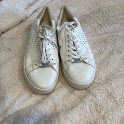 Women’s Michael Kors White Leather Sneakers Size 10