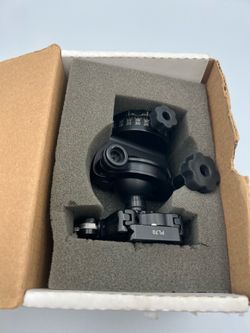 Acratech GP Ballhead with Lever Clamp & PL70 Quick Release Plate very good condition