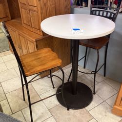 Table With 2 Chairs 