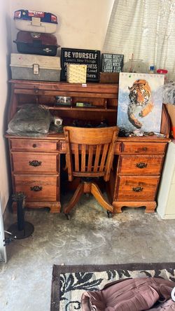 Roll top desk with chair