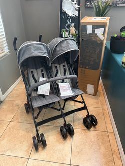 Brand New Dream On Me Volgo Double Stroller