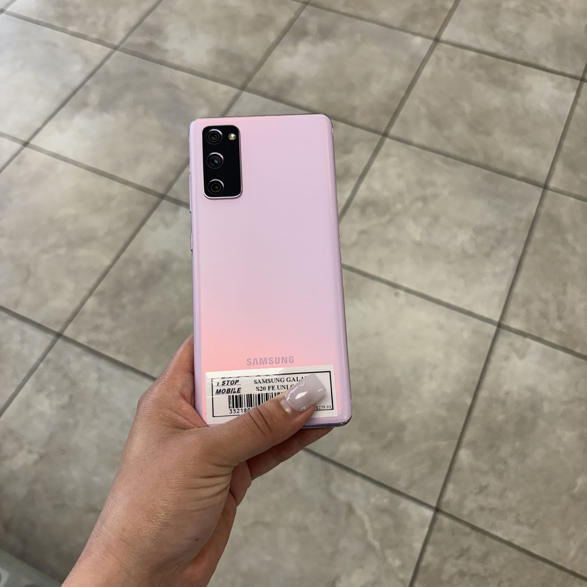 SAMSUNG S20FE UNLOCKED