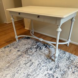 WHITE ANTIQUE STYLE WOOD DESK