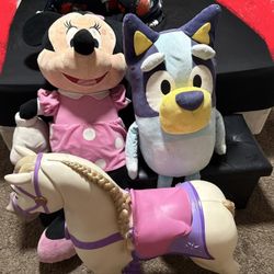 Giant Minnie Mouse And Bluey ! Princess Horse 