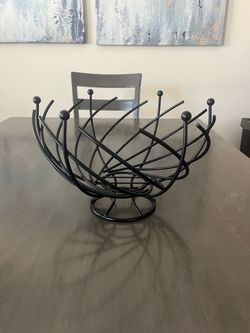 Black Metal Wire Fruit Bowl