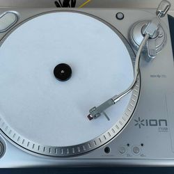 ION TTUSB Vinyl Archiver Recording USB Turntable Record Player Digitize Audio $45  pick up only bonanza and lamb