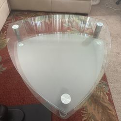 Expandable Glass Coffee Table 