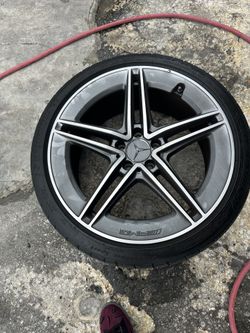 Mercedes/ Amg GT Original 19” Wheels.