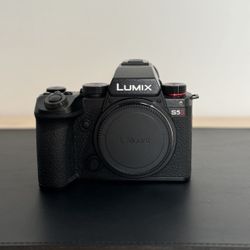 Panasonic Lumix s5ii Like New