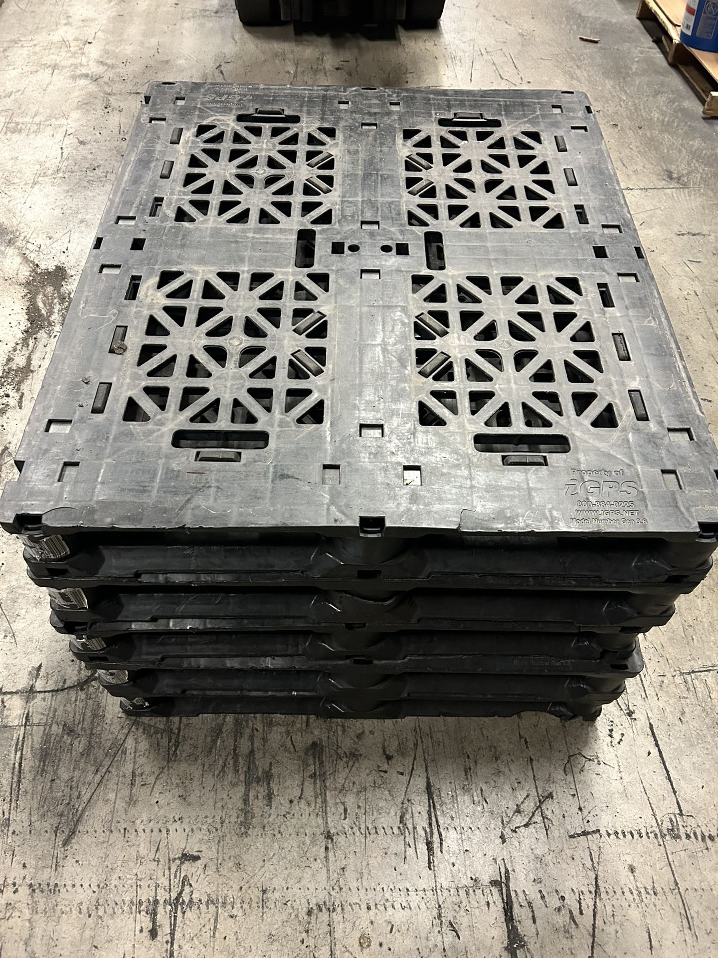 HEAVY DUTY PLASTIC PALLETS 48x40 METAL BORDERS $25 EACH