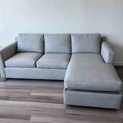 Reversible Sectional Sofa with Storage Chaise – Light Gray
