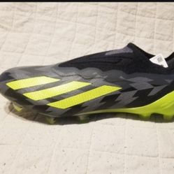 Adidas X Crazyfast.1 Laceless size 9