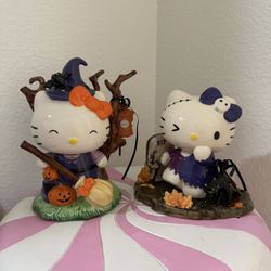 HELLO KITTY HALLOWEEN STATUES