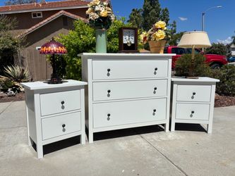 White Modern Dresser Chest of Drawers and Nightstand Furniture Set Excellent Condition Originally $750