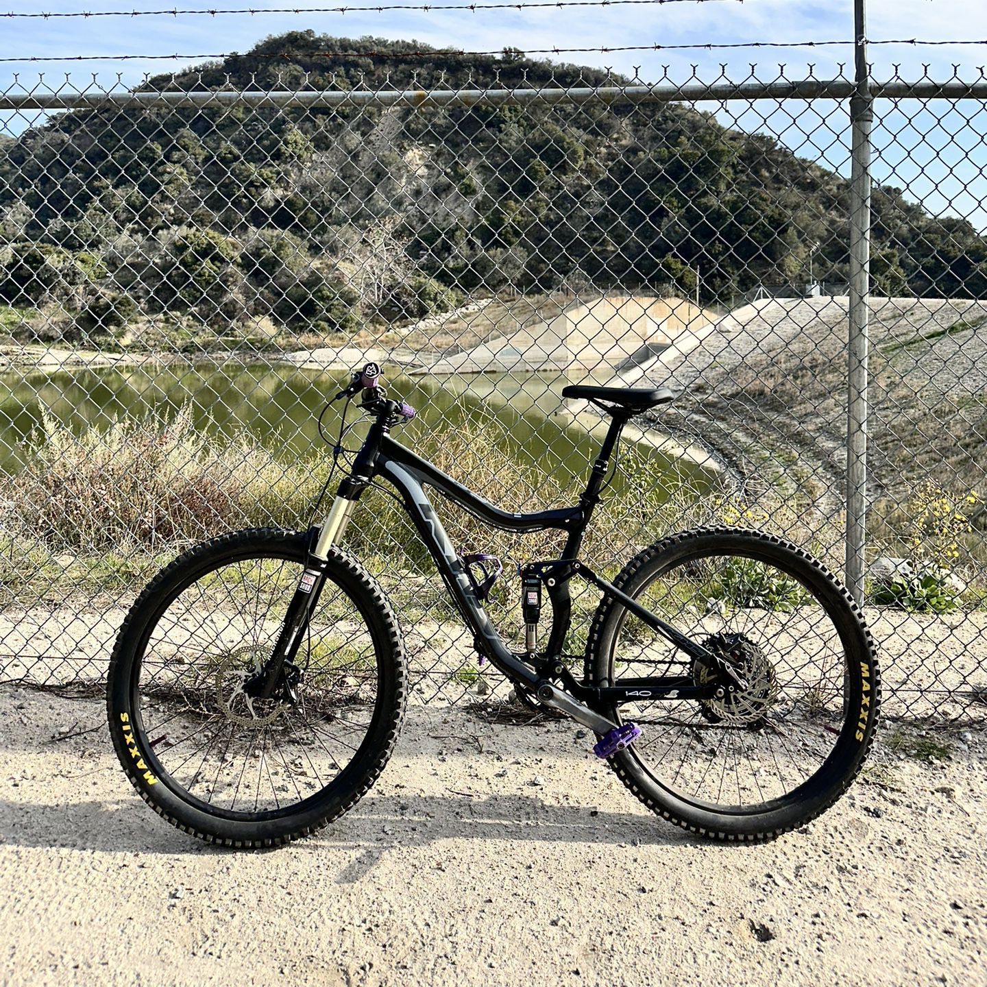 Lightweight Mountain Bike