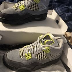 Jordan 4 Neon 