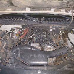 2004 GMC Yukon Denali 6.0 Engine And Transmission 