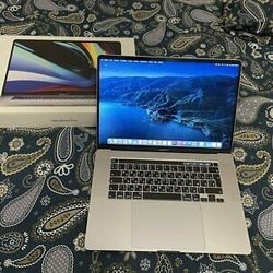Apple Macbook Pro early 2015 Retina 13" 256 GB SSD, 16 GB RAM, i5 2.7 GHz