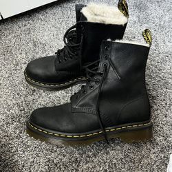 Dr. Martens Serena US8