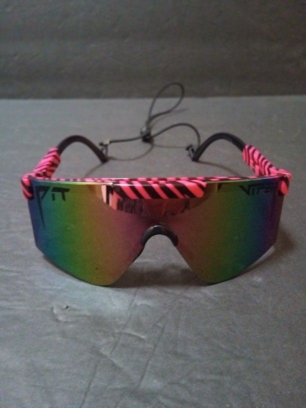 *SUNGLASSES PIT VIPER THE 2000s THE HOT TROPICS SUNGLASSES WITH BUILT IN LANYARD AND ADJUSTABLE LENGTH TEMPLE TIPS * 25.00 😱