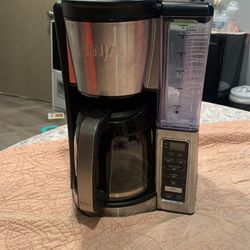 12 Cup Ninja Programmable Brewer.