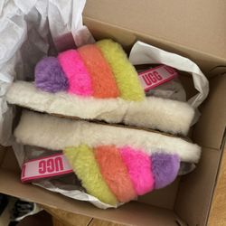 Women’s Size 10 Ugg Slippers