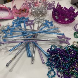 Coronas y baritas para fiesta