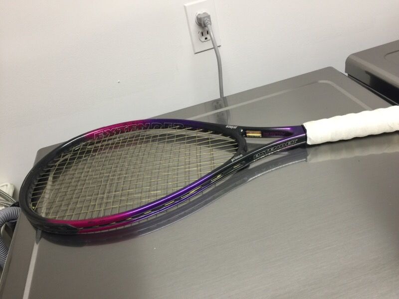 Tennis racket