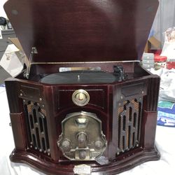 Thomas Pacconi 1(contact info removed) Classics Vinyl Record Player Cassette Tape Radio Cherry wood.