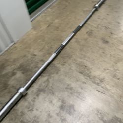 Work Out Bar 2” Like New 