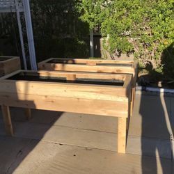 Grate Christmas Gift Planter Box 