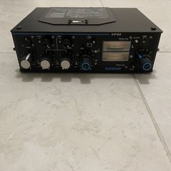 Shure  FP33 3-Channel Stereo Mixer 