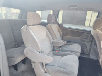 2008 Toyota Sienna Thumbnail