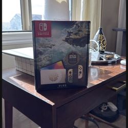 Nintendo Switch OLED - Tears of the Kingdom Special Edition