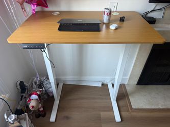 Standing desk