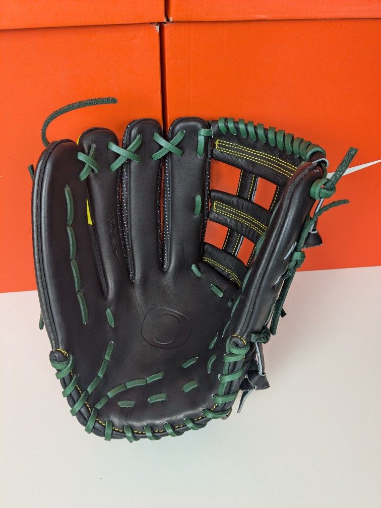 Nike Team Issue Oregon Ducks Baseball Glove