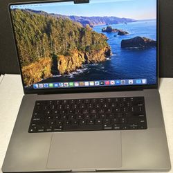 MacBook  Pro 16 2021 M1 Pro  16Gb Ram 512 Gb SSD 
