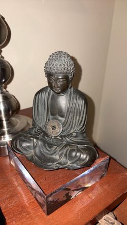Vintage bronze Buddha Japanese signed on bottom