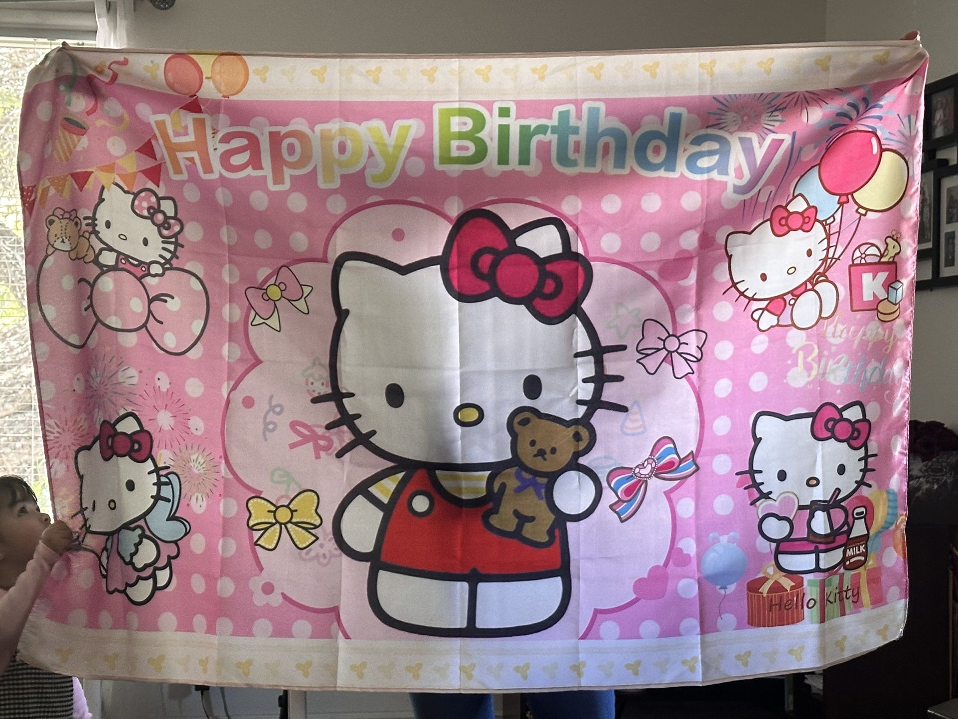 2 Hello Kitty backdrops