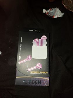 Brand new ear buds for iPhone or android!!!
