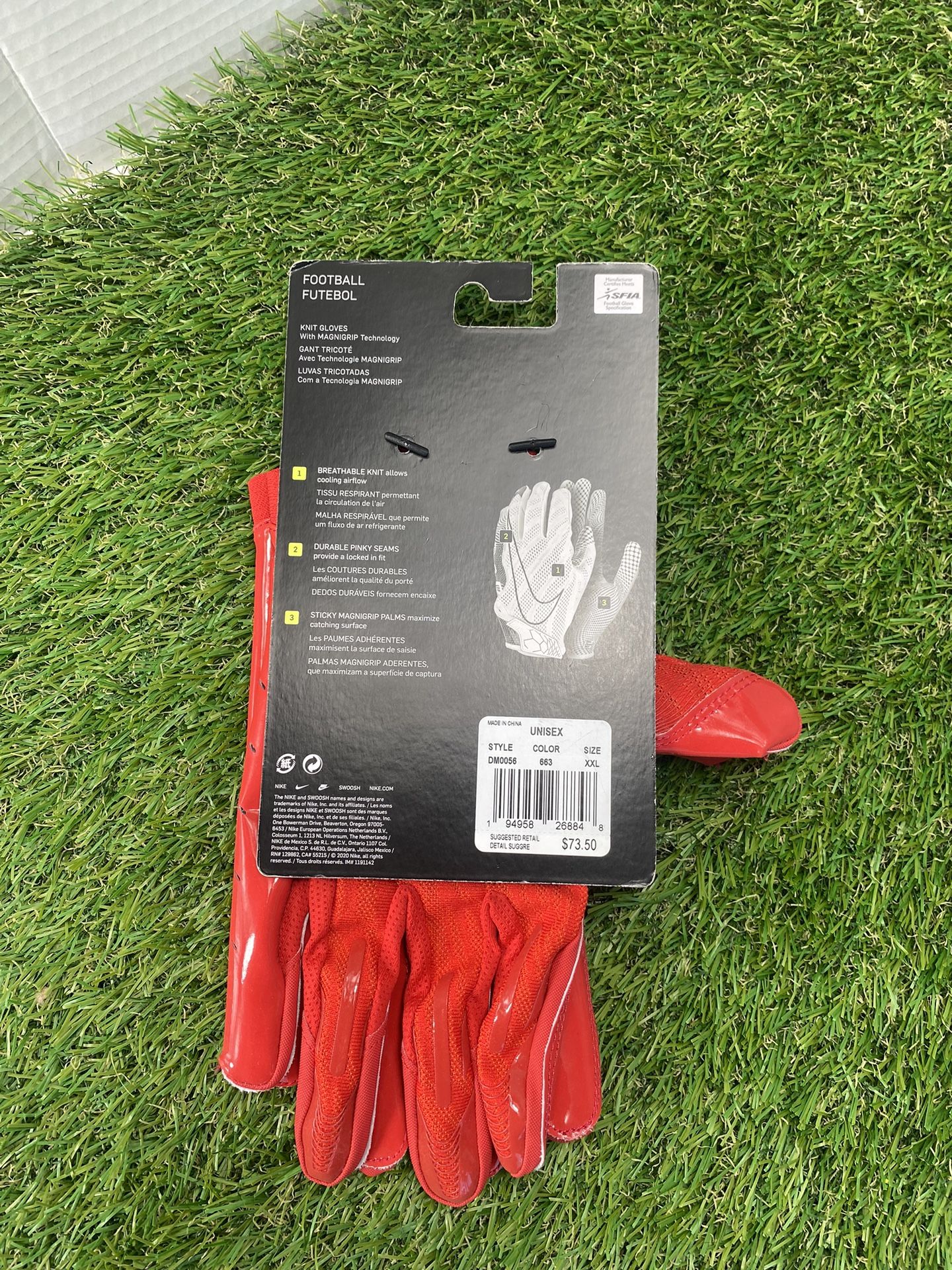 Nike Football Gloves for Sale in Cranston, RI - OfferUp