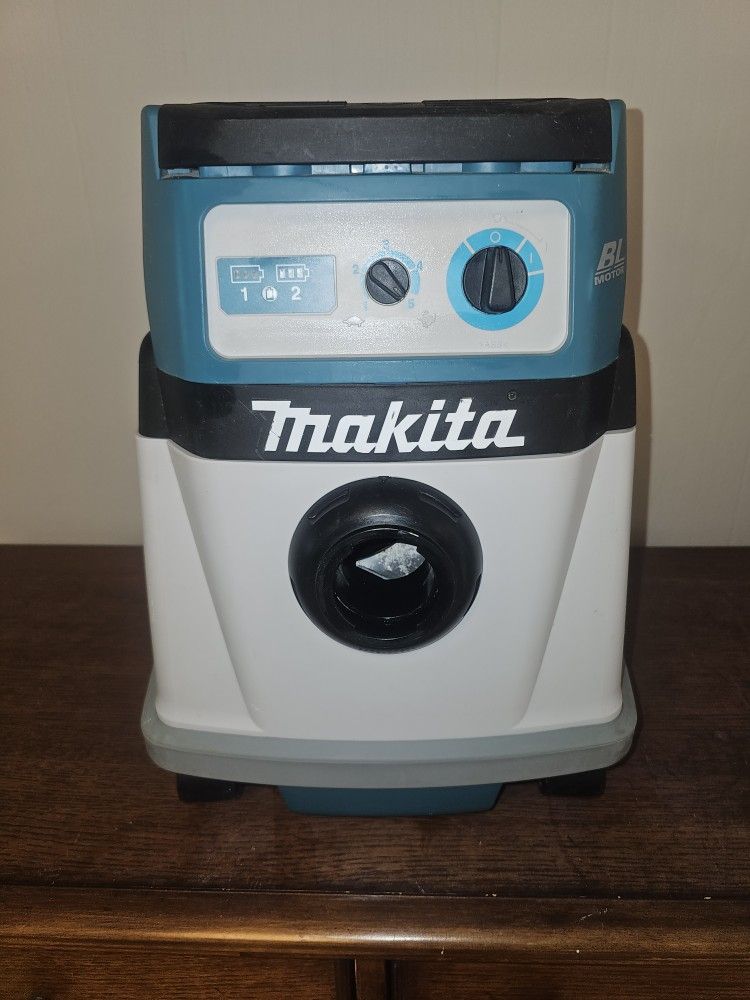 Cordless Makita Vacuum