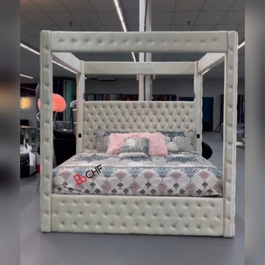Modern Queen Or King Size Canopy Bed Frame  // Mattress Sold Separately 