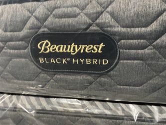 Mattrress Beautyres black hybrid king size brand new