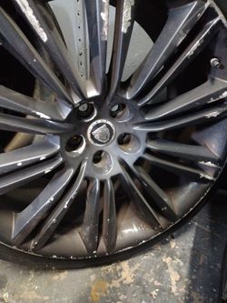 Jaguar Wheel And Tire 