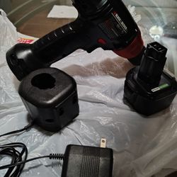 Black And Decker 7.2 Volt Drill Machine With Battery And Charger 