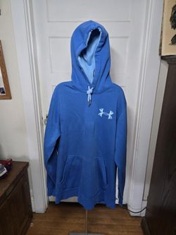 Under armor hoodie size, medium runs large