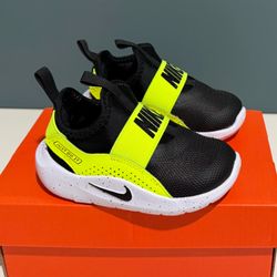 $25 Kids Nike Runner Brand New Size 5C