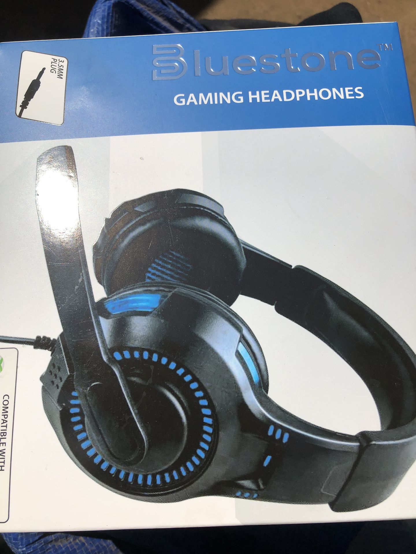 Gaming headphones