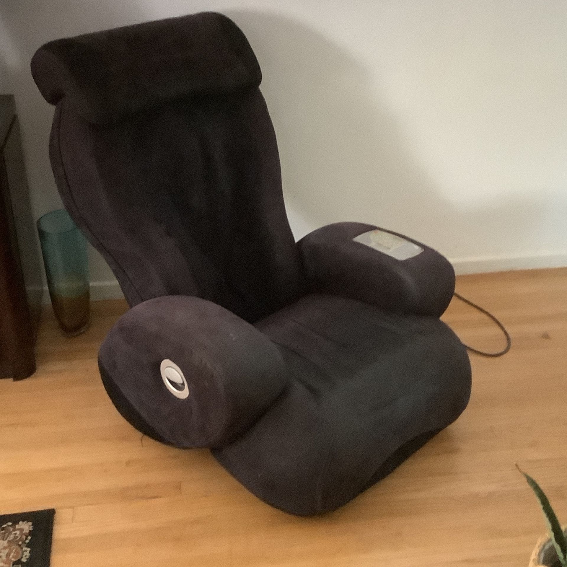 Ijoy Message Chair $150